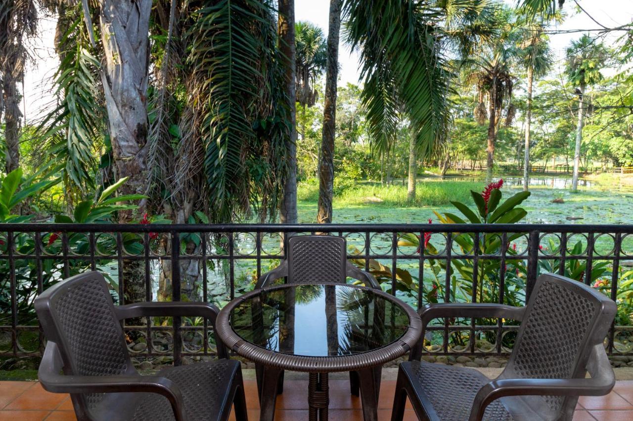 Hotel Campestre La Potra Apiay Exterior photo